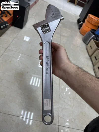 مفتاح متحرك 18 انش 2