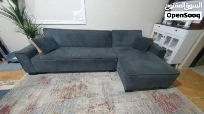 2×1 كنب وسرير والسجادة وشجرة طويلة السعر 600 2