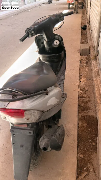 Yamaha XMAX 2