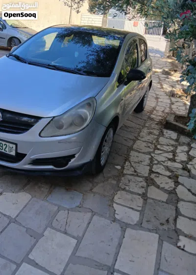 أوبل كورسا Standard 4