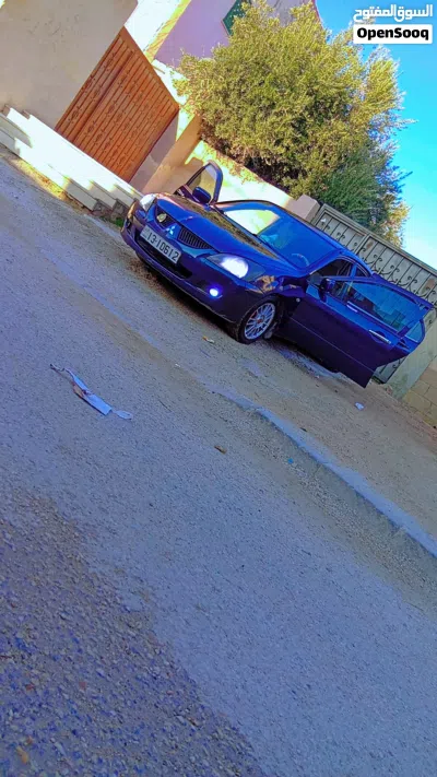 Mitsubishi Lancer Standard 2