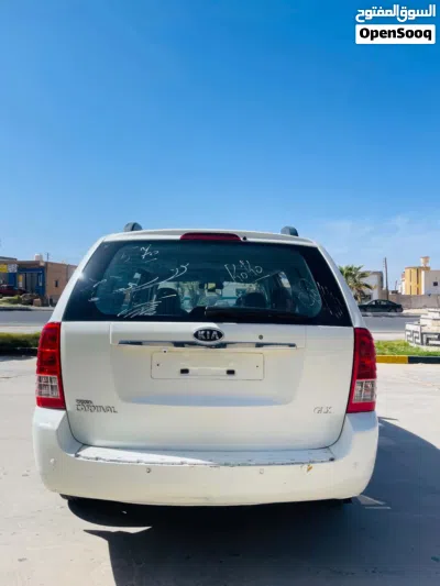 Kia Carnival LX 2