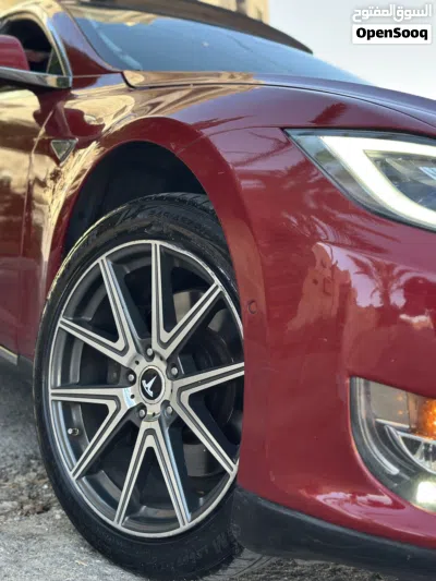 Tesla Model S Long Range 3