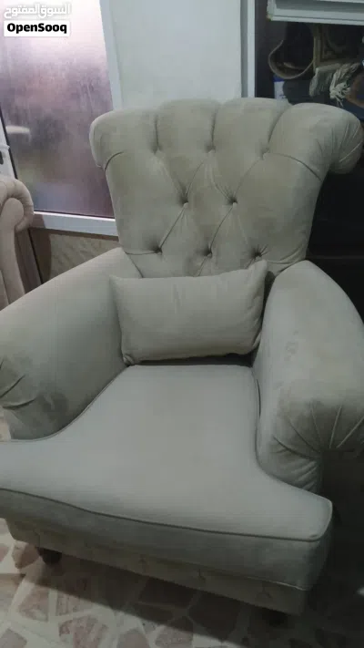 طقم كنب بحاله جيده 4