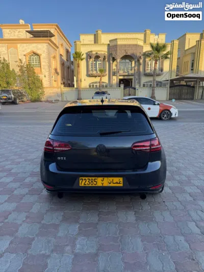فولكسفاغن جولف GTI Standard 4