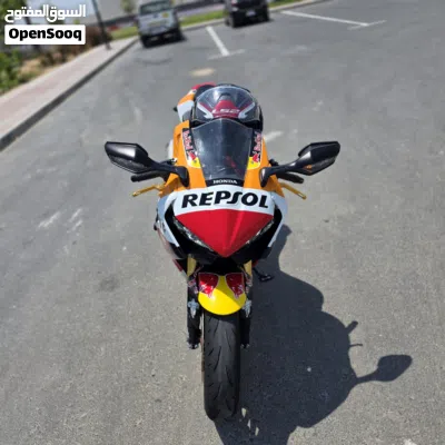 Honda CBR1000RR 4
