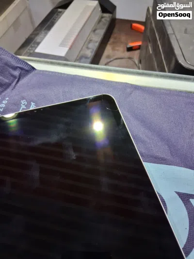 شرخ خفيف شريحه iPad Pro (الجيل الثاني) – 256GB 4