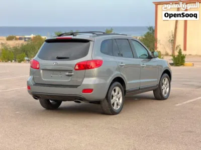 Hyundai Santa Fe Limited 2