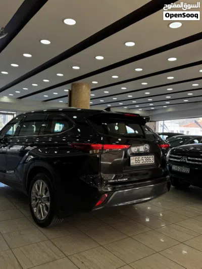 Toyota Highlander Limited 3
