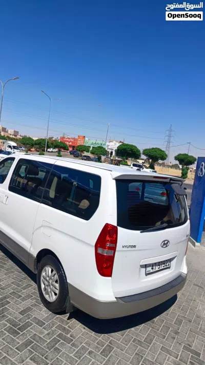 Hyundai H1 GLS 4