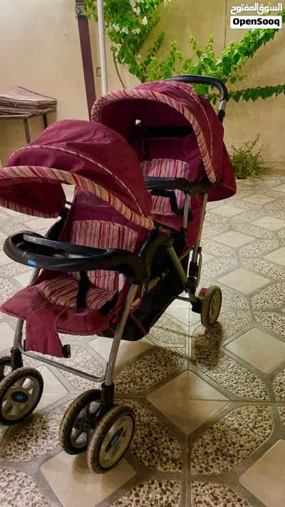 عربة أطفال للبيع مناسبة لشخصين استخدام بسيط 2