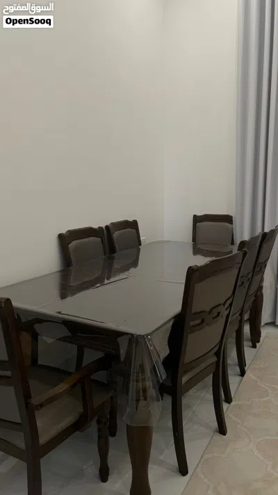 طاولة طعام 8 اشخاص 3