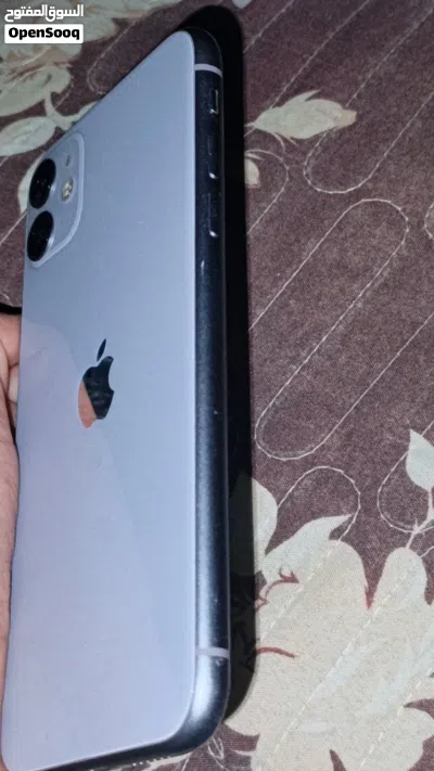 ايفون 11 عادي 128 3