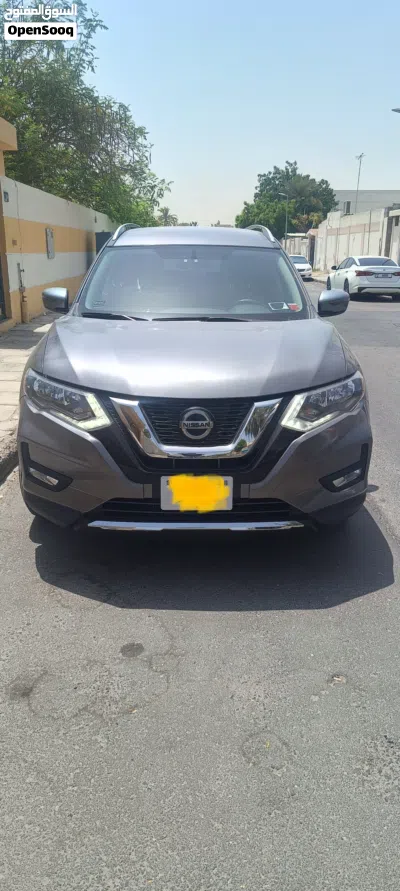 نيسان روج SV 4