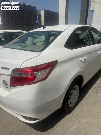 Toyota Yaris G 2