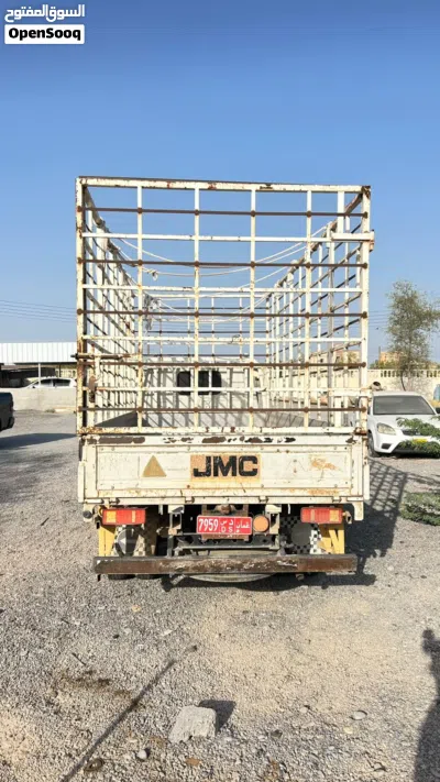 شاحنة صينية الصنع من شركة gmc 3