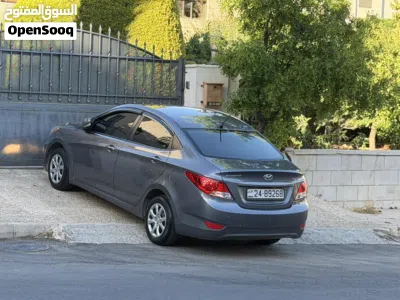 Hyundai Accent Standard 4
