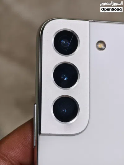 Samsung Galaxy S22 4