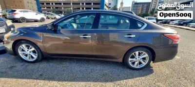 Nissan Altima SV 2