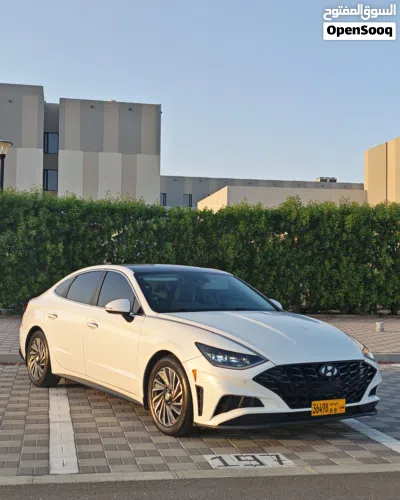 Hyundai Sonata Limited 4