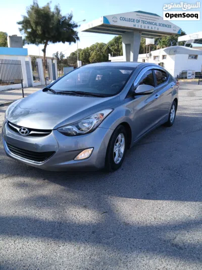 Hyundai Avante Limited 3