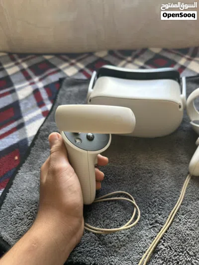 VR meta quest2 128gb have 10 games free. clean condition for sale and exchange 2