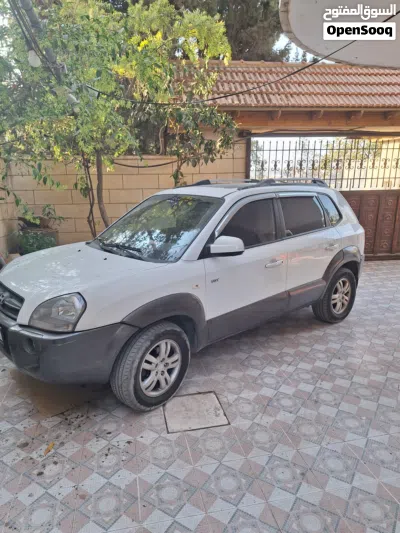 Hyundai Tucson GL 2