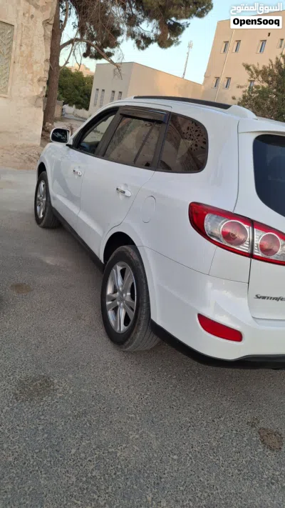 Hyundai Santa Fe Limited 3
