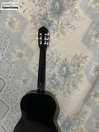جيتار كلاسيك خشبي أسود + شنطة واكسسوارات 3