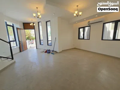 فيلا للبيع مدينه السلطان قابوس موقع مميز قريب الواحه مول/Villa for sale in Sultan Qaboos City Prime 4