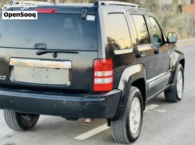 Jeep Liberty Standard 3
