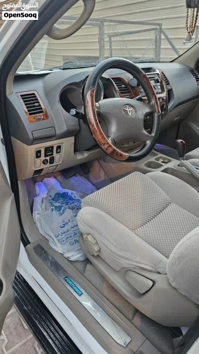 Toyota Fortuner SR5 2