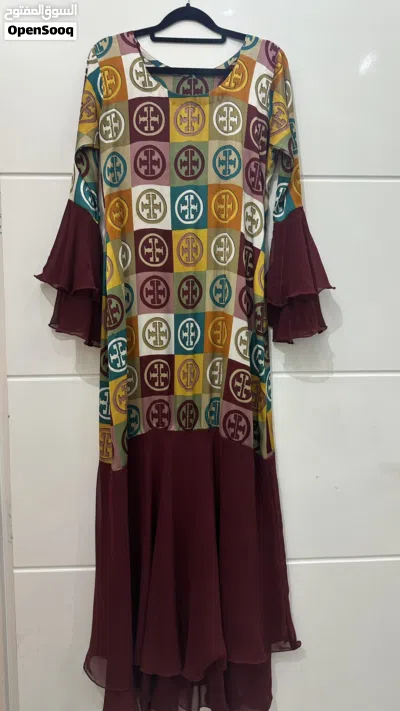 موديل راقي مع شيلة وشنطة 4
