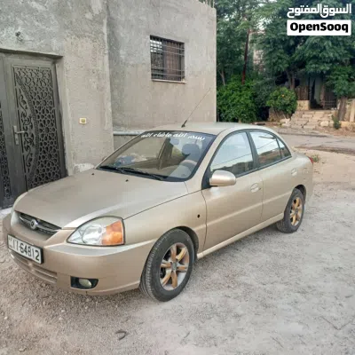 كيا ريو Standard 3