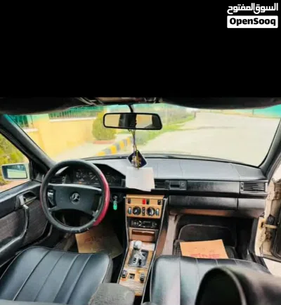 Mercedes Benz E-Class E 200 4
