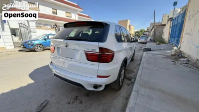 بي ام دبليو الفئة X5 Standard 2