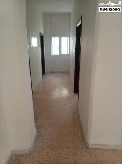 شقة للإيجار الزرقاء 4