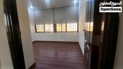 شقه فارغه للإيجار ديرغبار 190م روف 2