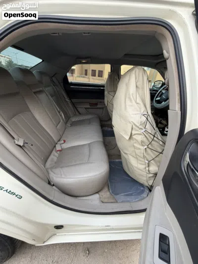 Chrysler 300 300S v8 4