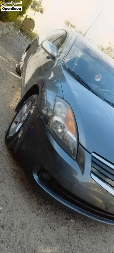 نيسان التيما Standard 4