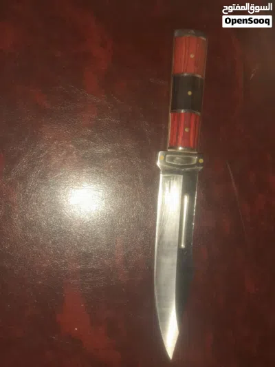 سكاكين للبيع بحاله جيده مع مسن 4
