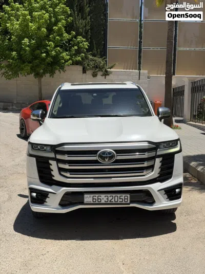 تويوتا لاند كروزر VXR 2