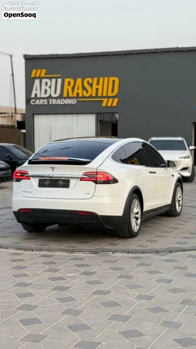 Tesla Model X Long Range 4