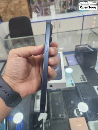 iPhone 15 pro max 256GB بحالة ممتازة 4