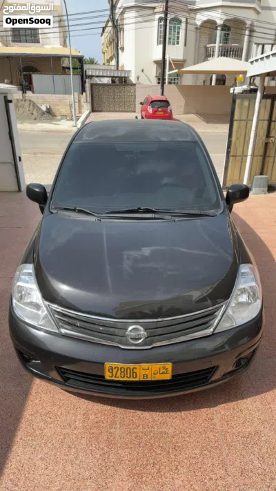 Nissan Tiida 3