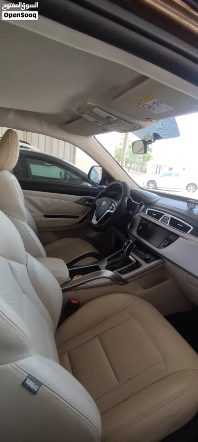 Geely Emgrand X7 4