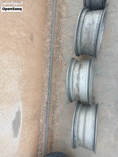 تويوتا كامري LE 3