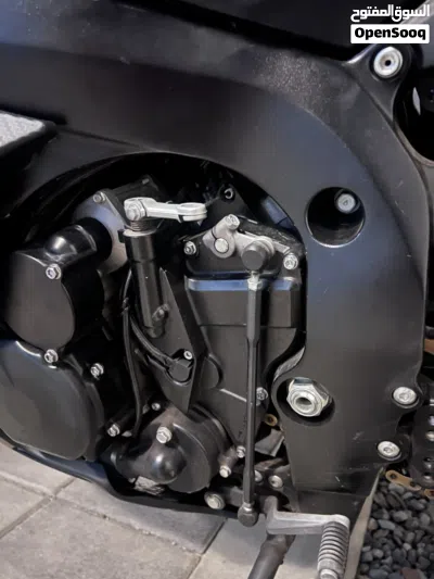 Suzuki GSX-R750 4