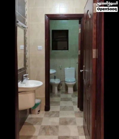 شقة واسعة للإيجار في ضاحية الأمير راشد 4