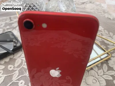 آيفونse 64 احمر 2